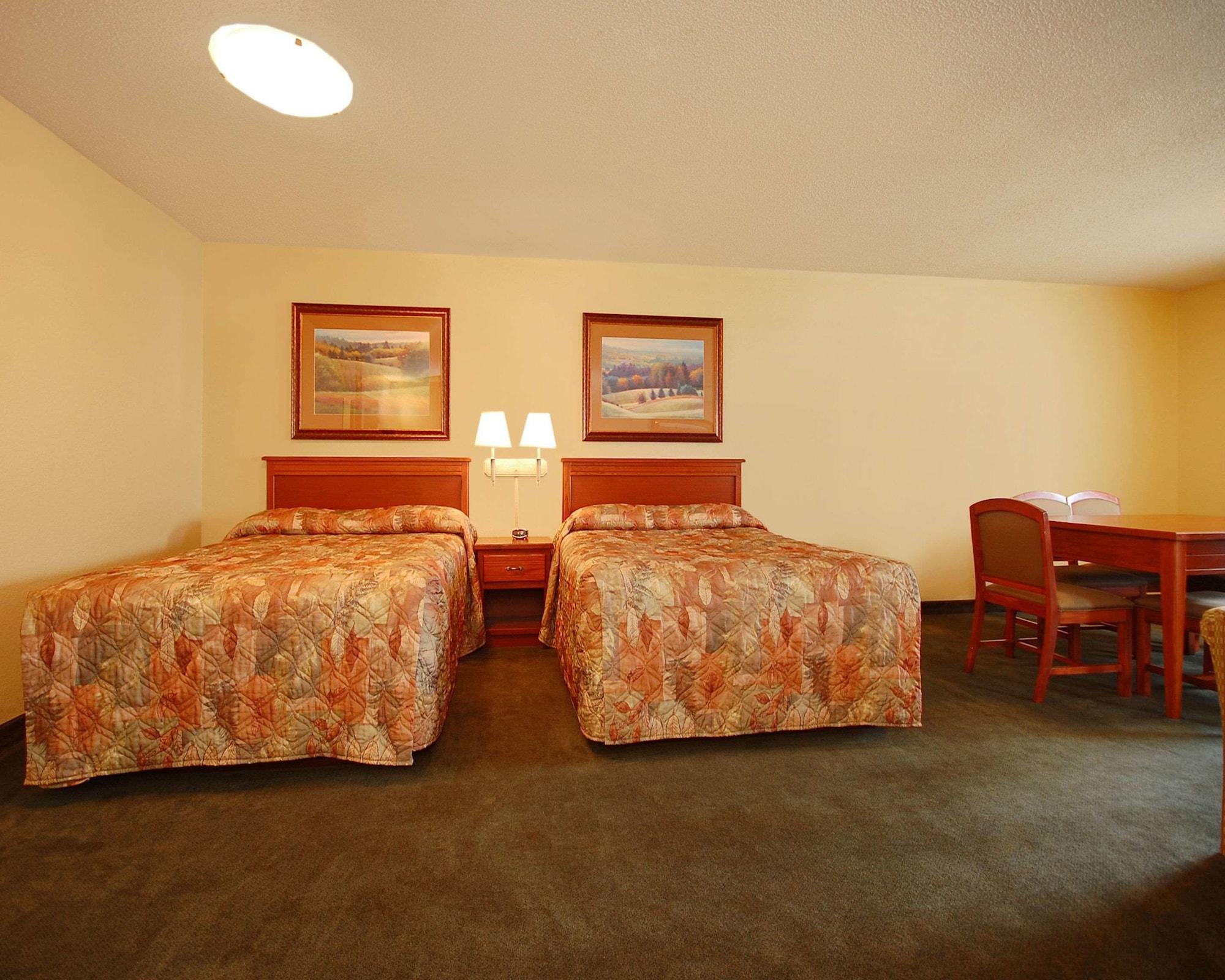 Econo Lodge Inn&Suites Kearney Esterno foto