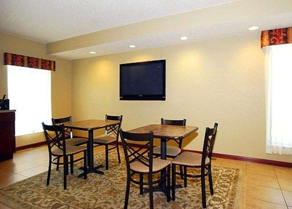 Econo Lodge Inn&Suites Kearney Ristorante foto