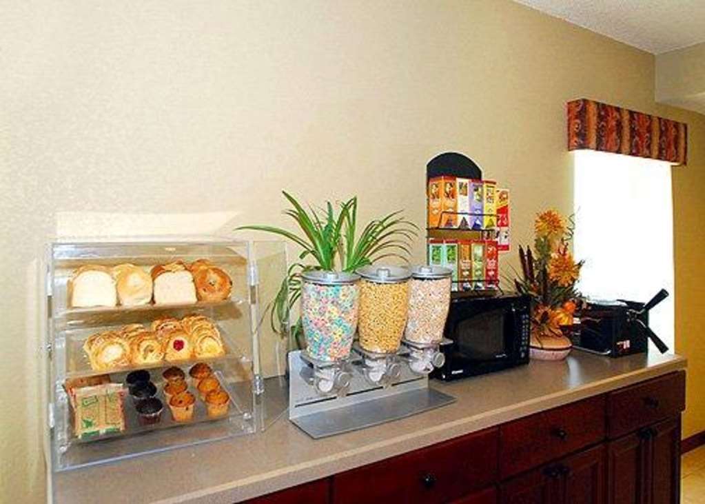 Econo Lodge Inn&Suites Kearney Ristorante foto
