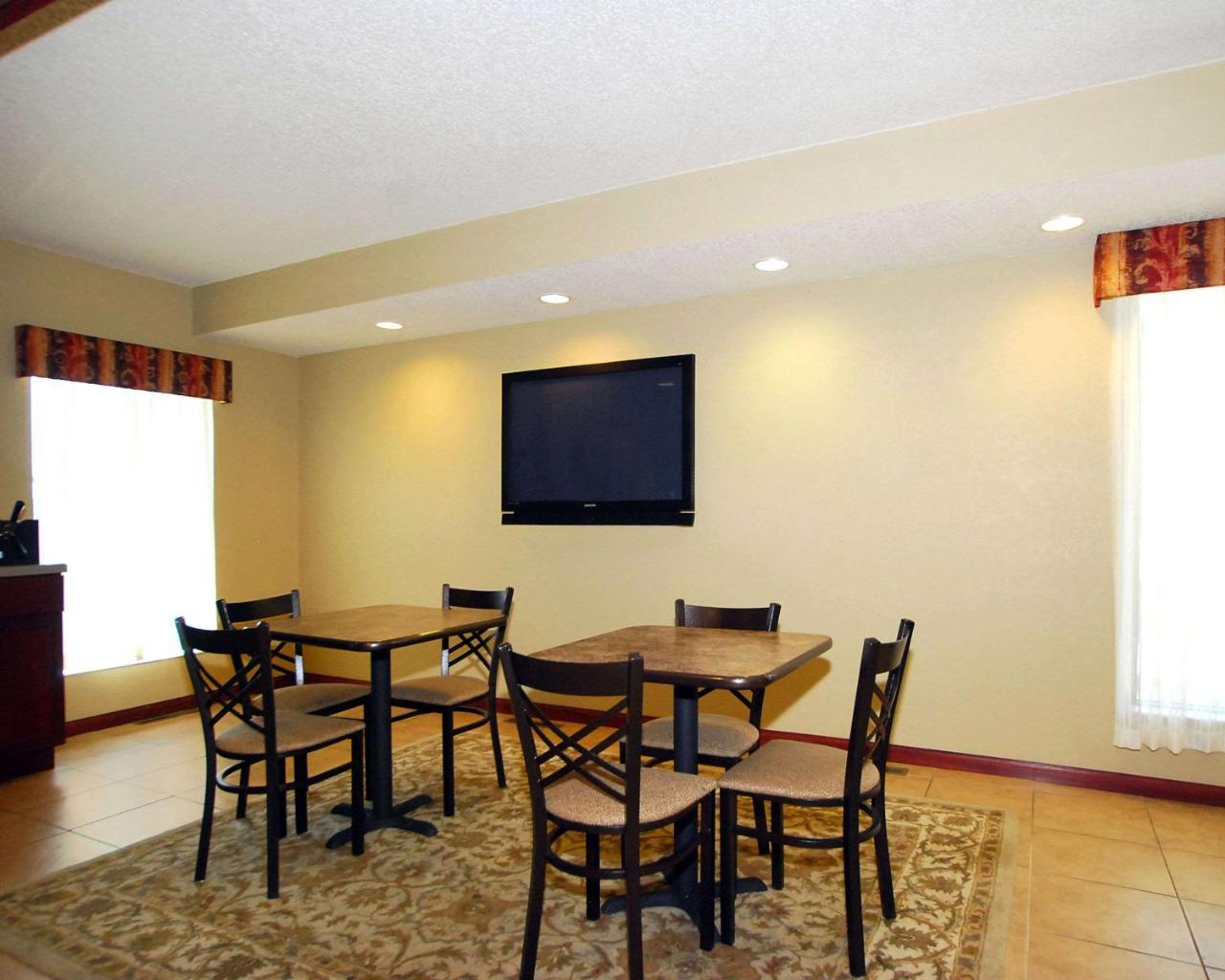 Econo Lodge Inn&Suites Kearney Esterno foto